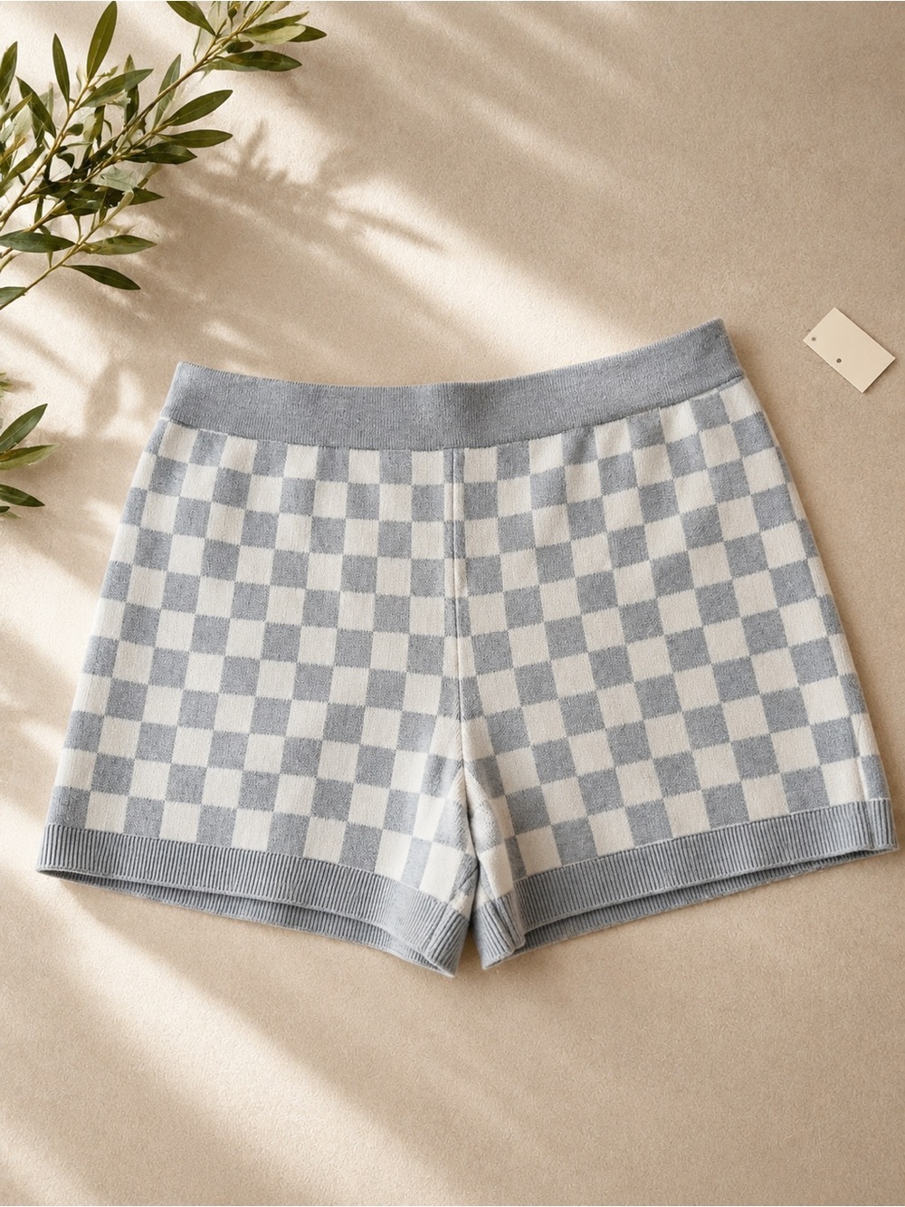 Checkerboard High-Waist Knit Shorts - Light Gray & Cream